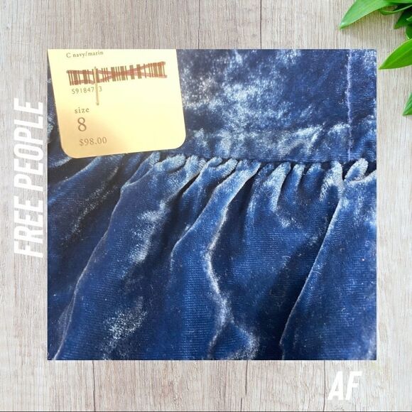 FREE PEOPLE SWEET BUT TOUGH VELVET MINI SKIRT NEW NWT NAVY SIZE 4,6,8 - Picture 6 of 12